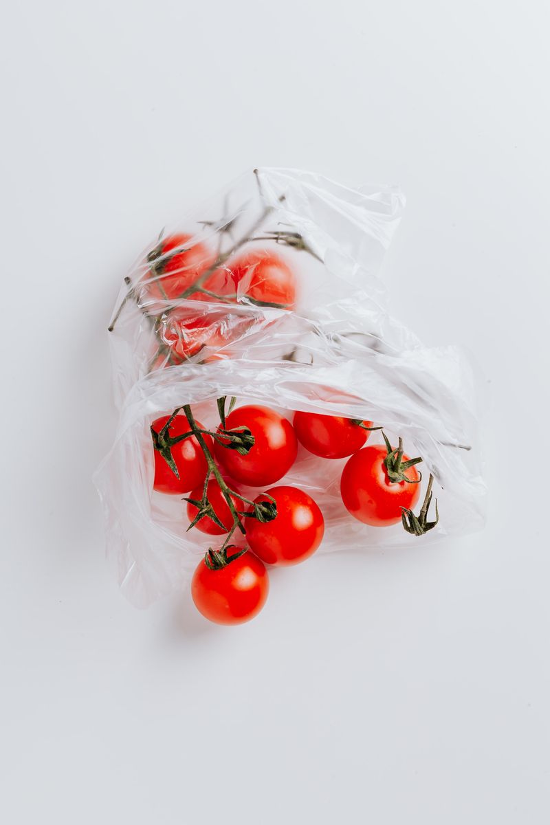 Clear Polythene Carrier Bags 381 x 457mm (Box: 1000 bags)